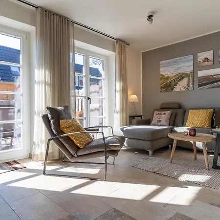 Reetdachhaus Friesengut Reetdachhaus Friesengut *