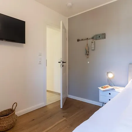 Reetdachhaus Friesengut Reetdachhaus Friesengut Prázdninový dům *